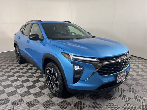 New 2026 Chevrolet Trax RS w/ Driver Confidence Package image 1