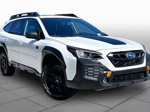Used 2025 Subaru Outback Wilderness AWD/4WD image 3