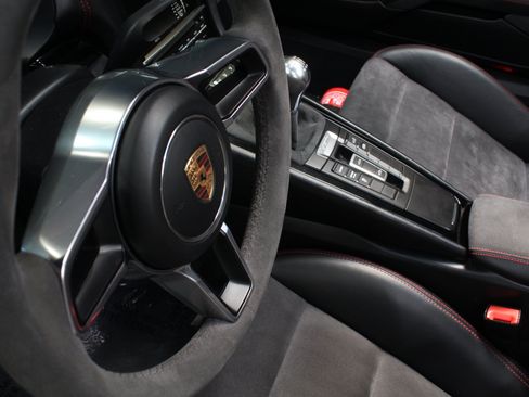 Used 2016 Porsche Boxster Spyder RWD image 71