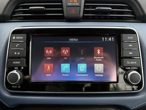 New 2025 Nissan Versa SV w/ Trunk Package image 27