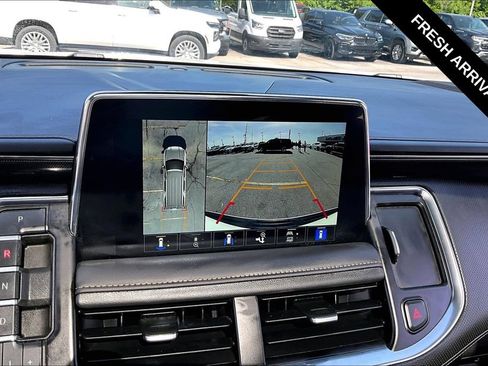 Used 2023 GMC Yukon AT4 w/ Technology Package AWD/4WD image 10