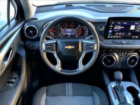 Used 2025 Chevrolet Blazer LT image 5