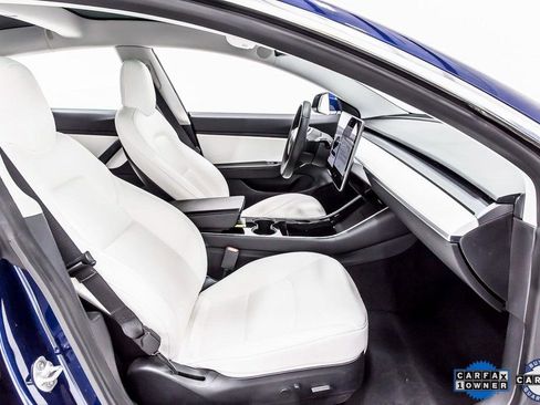 Used 2020 Tesla Model 3 Performance image 32