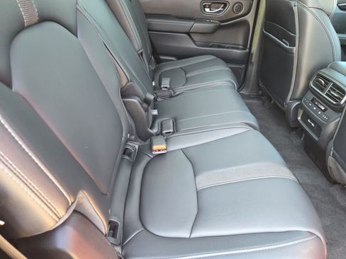 Used 2023 Honda Pilot Touring image 19