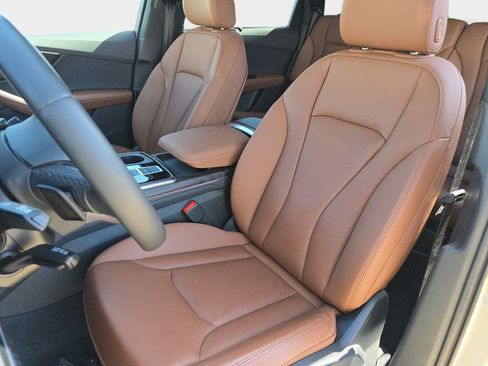 Used 2023 Audi Q7 3.0T Premium Plus AWD/4WD image 19