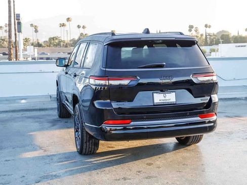 New 2026 Jeep Grand Cherokee L Summit w/ Obsidian Package AWD/4WD image 7