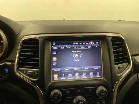 Used 2016 Jeep Grand Cherokee Laredo 75th Anniversary image 10