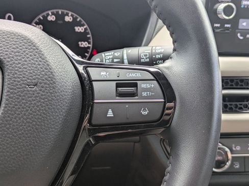 Used 2024 Honda HR-V EX-L image 27