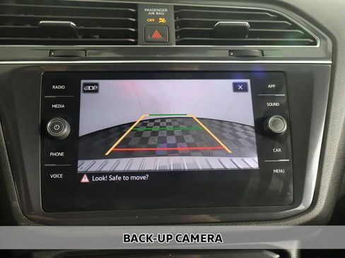 Used 2024 Volkswagen Tiguan SE R-Line image 6