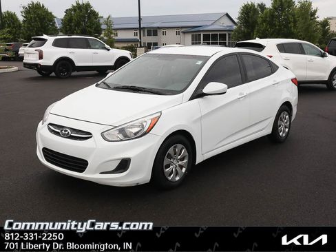 Used 2015 Hyundai Accent GLS FWD image 1