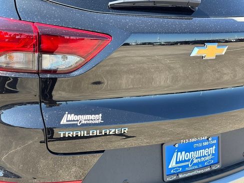 New 2026 Chevrolet TrailBlazer LT w/ Driver Confidence Package FWD image 12