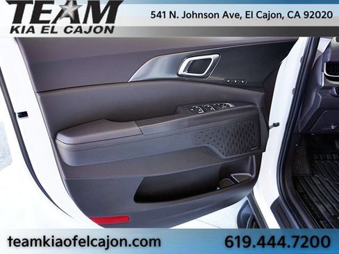 Certified 2025 Kia Carnival SX Prestige FWD image 26