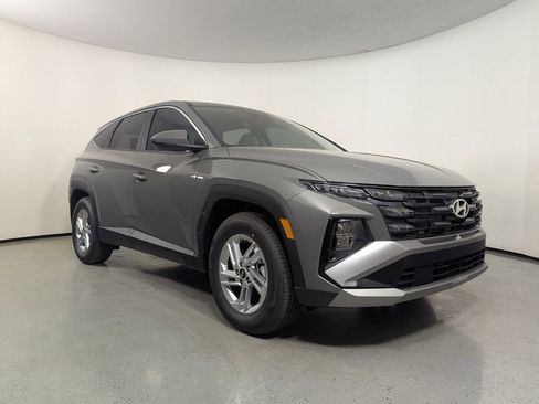 New 2026 Hyundai Tucson SE FWD image 1