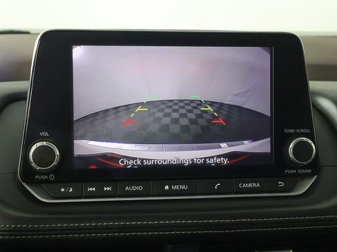 Used 2023 Nissan Rogue SV image 38