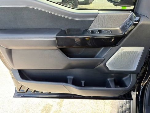 Used 2024 Ford F150 Lightning Platinum image 27