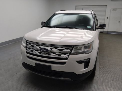 Used 2018 Ford Explorer XLT w/ Equipment Group 202A AWD/4WD image 15
