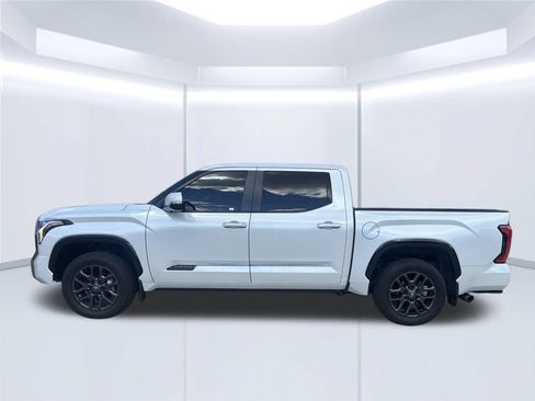 Used 2025 Toyota Tundra Platinum AWD/4WD image 8