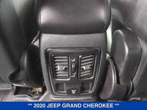 Used 2020 Jeep Grand Cherokee Altitude AWD/4WD image 19