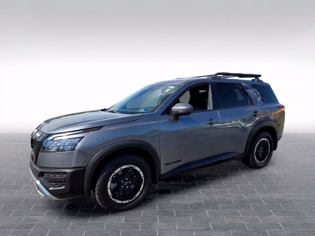 Used 2025 Nissan Pathfinder Rock Creek AWD/4WD image 3