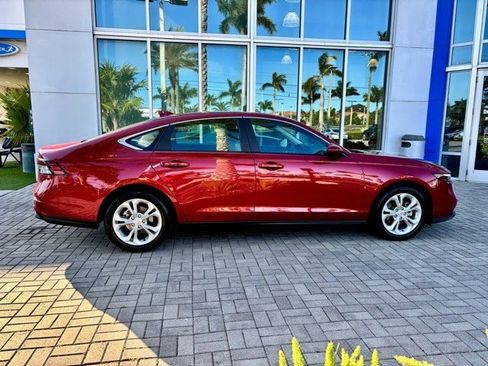 Certified 2025 Honda Accord LX image 5