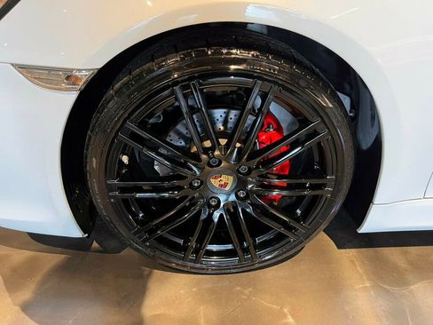 Used 2015 Porsche Cayman image 9