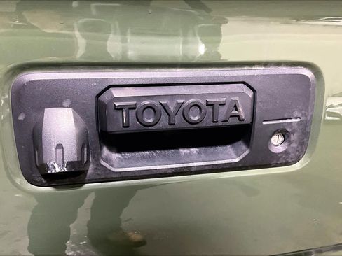 Used 2021 Toyota Tacoma TRD Sport w/ Technology Package image 25