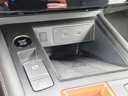 New 2026 Nissan Kicks SR w/ Cold Weather Package FWD image 24