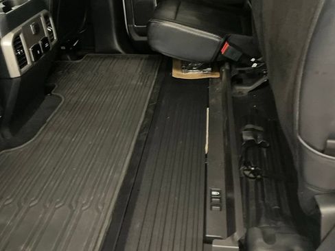 Used 2022 Ford F350 Lariat w/ Lariat Value Package AWD/4WD image 18