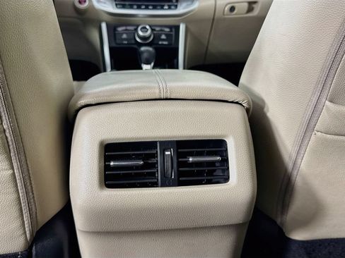 Used 2015 Honda Accord Touring image 31