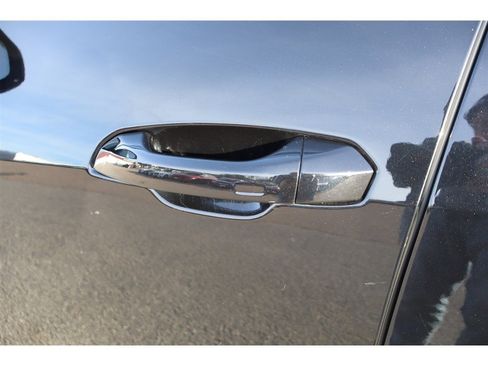 Used 2021 Audi Q8 Premium Plus w/ Premium Plus Package image 46