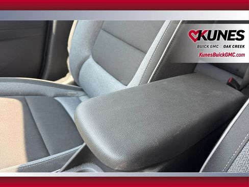 Used 2025 Chevrolet TrailBlazer LT FWD image 30