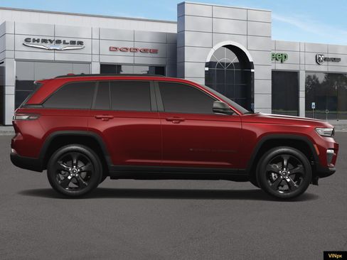 New 2025 Jeep Grand Cherokee Limited w/ Black Appearance Package image 9