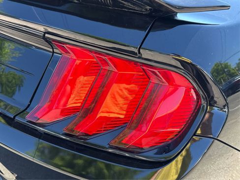 Used 2019 Ford Mustang Premium RWD image 25