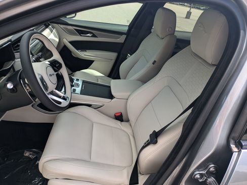 New 2026 Jaguar F-PACE R-Dynamic S image 20