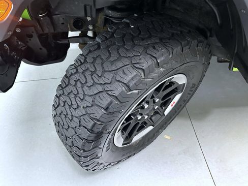 Used 2018 Jeep Wrangler Unlimited Rubicon AWD/4WD image 23