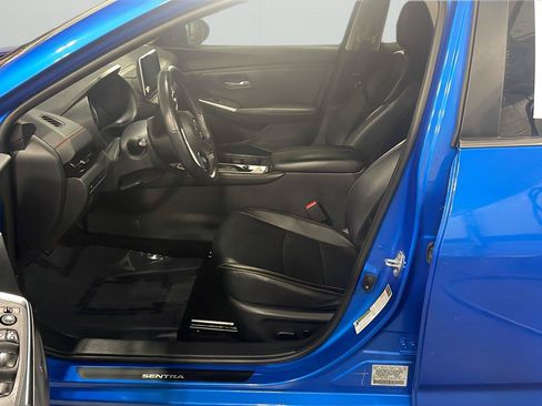 Used 2023 Nissan Sentra SR w/ SR Premium Package FWD image 10