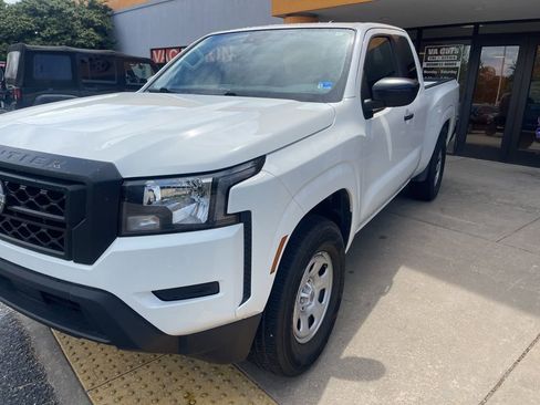 Used 2022 Nissan Frontier S RWD image 7