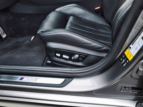 Used 2020 BMW M5 w/ Executive Package image 22