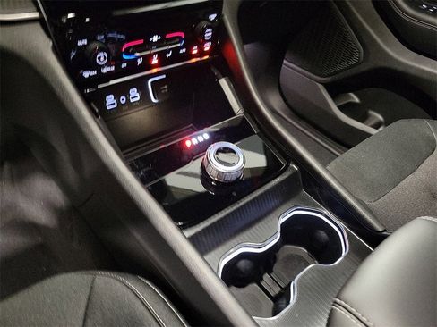 New 2025 Jeep Grand Cherokee Laredo image 13