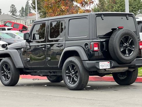 Used 2022 Jeep Wrangler Unlimited Sport image 6