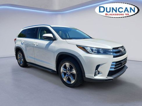 Used 2018 Toyota Highlander Limited Platinum AWD/4WD image 1
