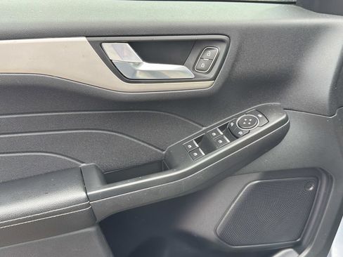 Certified 2022 Ford Escape SEL FWD image 12