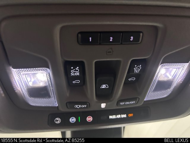 Used 2020 GMC Sierra 1500 Denali w/ Denali Ultimate Package AWD/4WD image 28