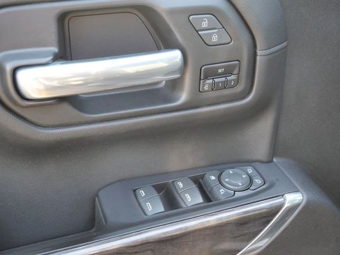 Used 2020 Chevrolet Silverado 1500 LTZ w/ LTZ Premium Package AWD/4WD image 33