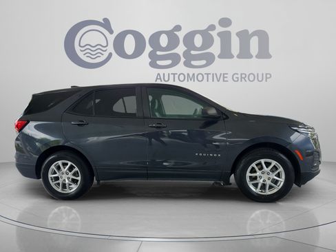 Used 2022 Chevrolet Equinox LS w/ LS Convenience Package AWD/4WD image 6
