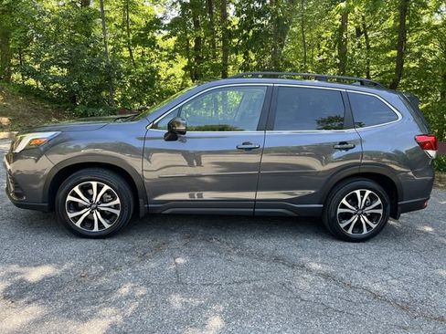 Used 2023 Subaru Forester Limited AWD/4WD image 5