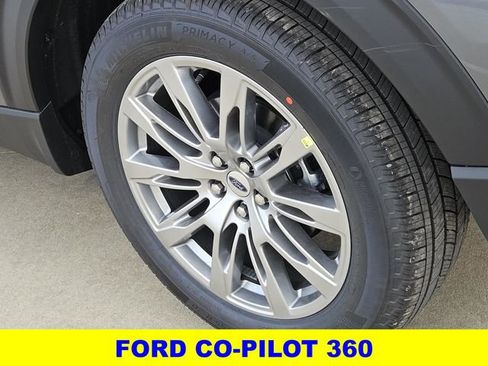 New 2026 Ford Explorer Platinum image 9