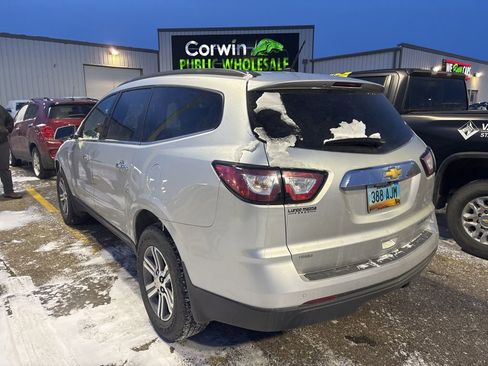 Used 2015 Chevrolet Traverse LT image 4