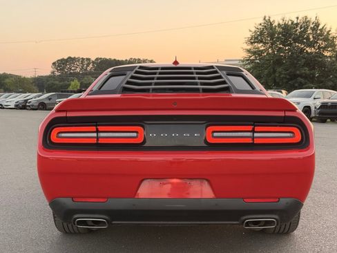 Used 2022 Dodge Challenger GT RWD image 12