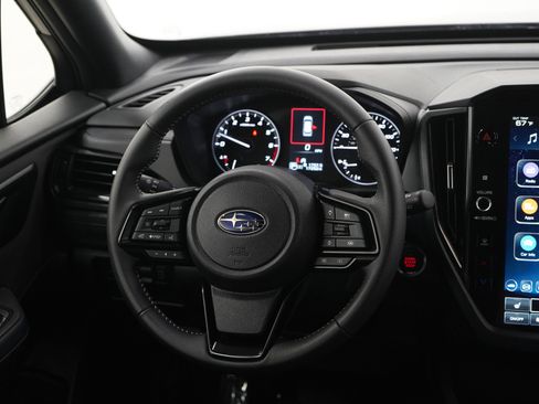 Used 2025 Subaru Forester Premium AWD/4WD image 14
